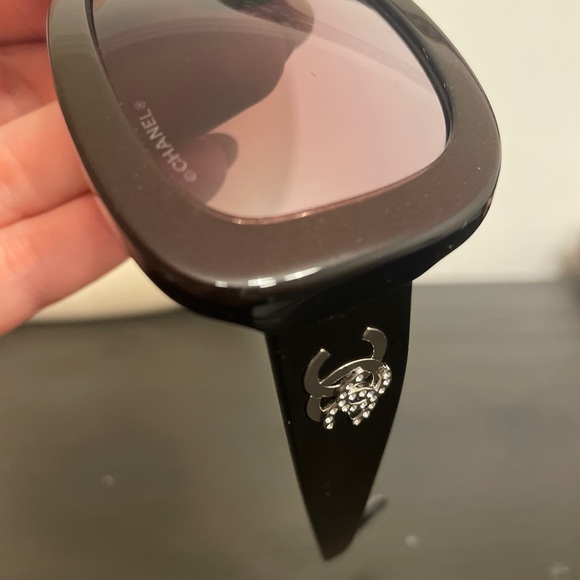 Chanel rectangle sunglasses red burgundy color current style - Picture 5 of 16